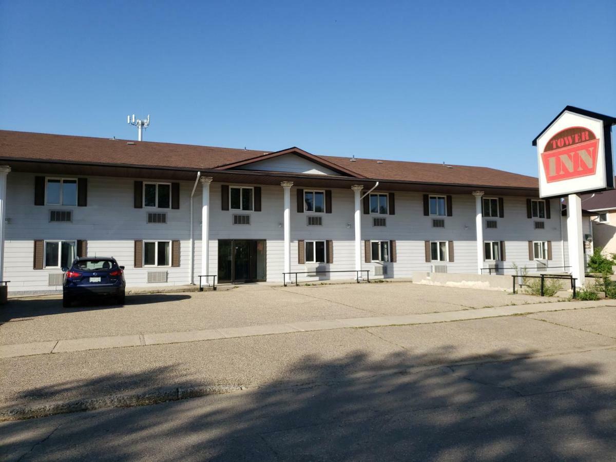 Tower Inn Estevan Buitenkant foto