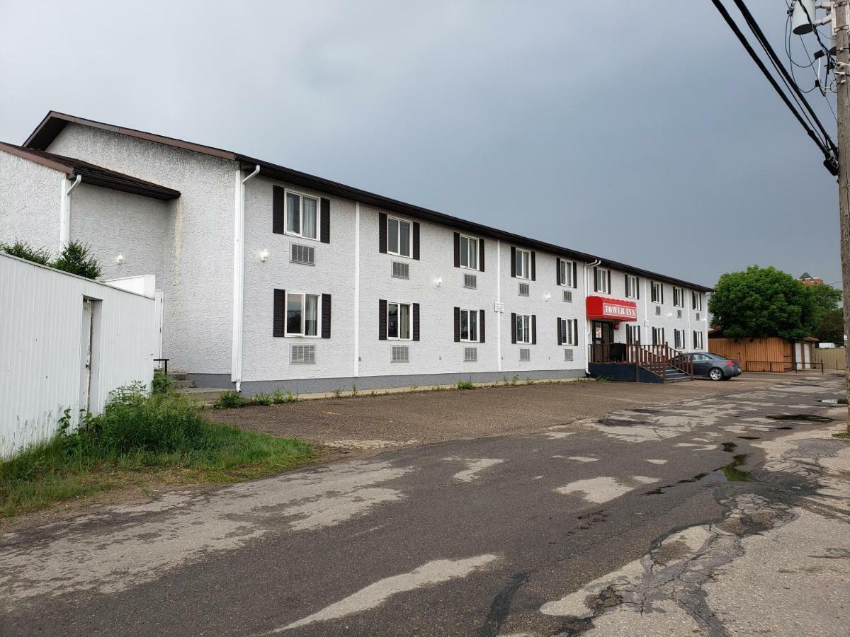Tower Inn Estevan Buitenkant foto